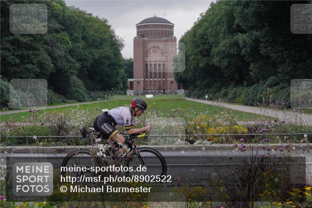 14.09.2025 - Stadtparktriathlon Michael Burmester http://msf.ph/oto/8902522 14.09.2025 09:42:43 Radfahren 445, 463, 466, 477, 478, 506 meine-sportfotos.de