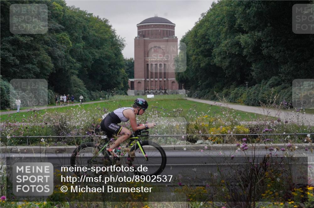 14.09.2025 - Stadtparktriathlon Michael Burmester http://msf.ph/oto/8902537 14.09.2025 09:43:44 Radfahren 467, 494, 505 meine-sportfotos.de