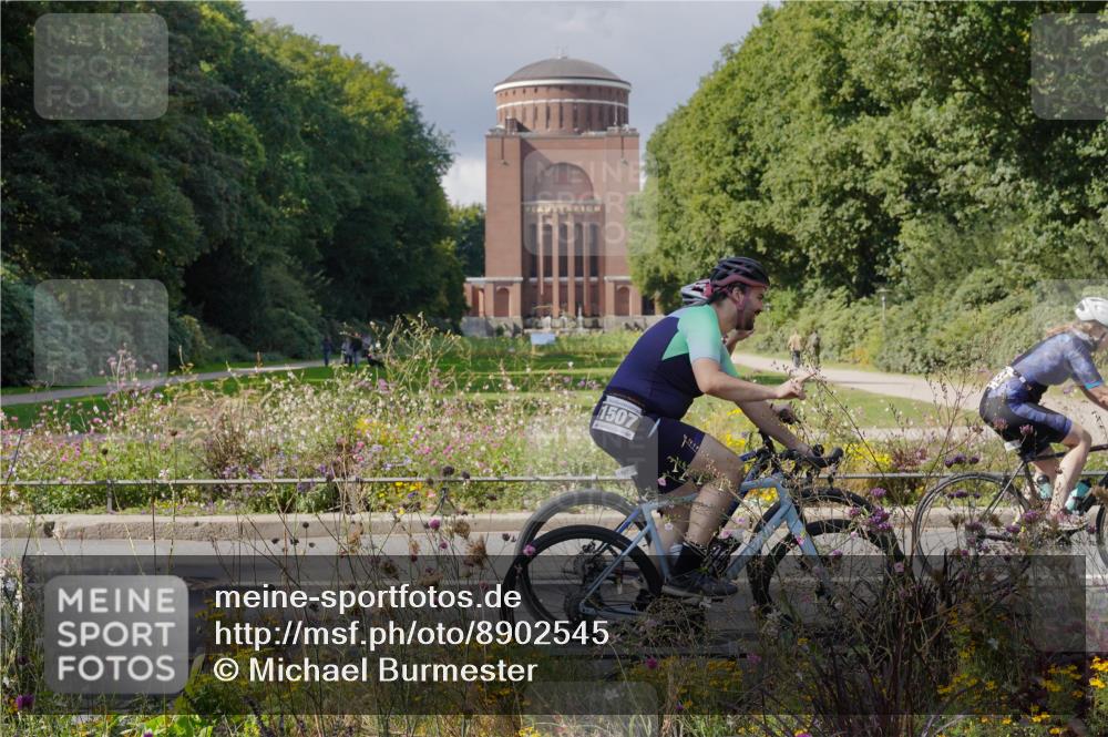14.09.2025 - Stadtparktriathlon Michael Burmester http://msf.ph/oto/8902545 14.09.2025 13:34:34 Radfahren 1442, 1454, 1467, 1498, 1507, 1515, 1553, 1583, 1591 meine-sportfotos.de