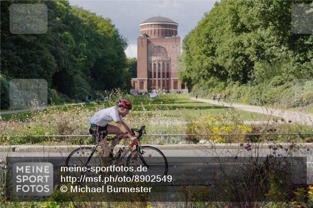 14.09.2025 - Stadtparktriathlon Michael Burmester http://msf.ph/oto/8902549 14.09.2025 13:34:41 Radfahren 1498, 1553, 1556, 1583, 1591 meine-sportfotos.de