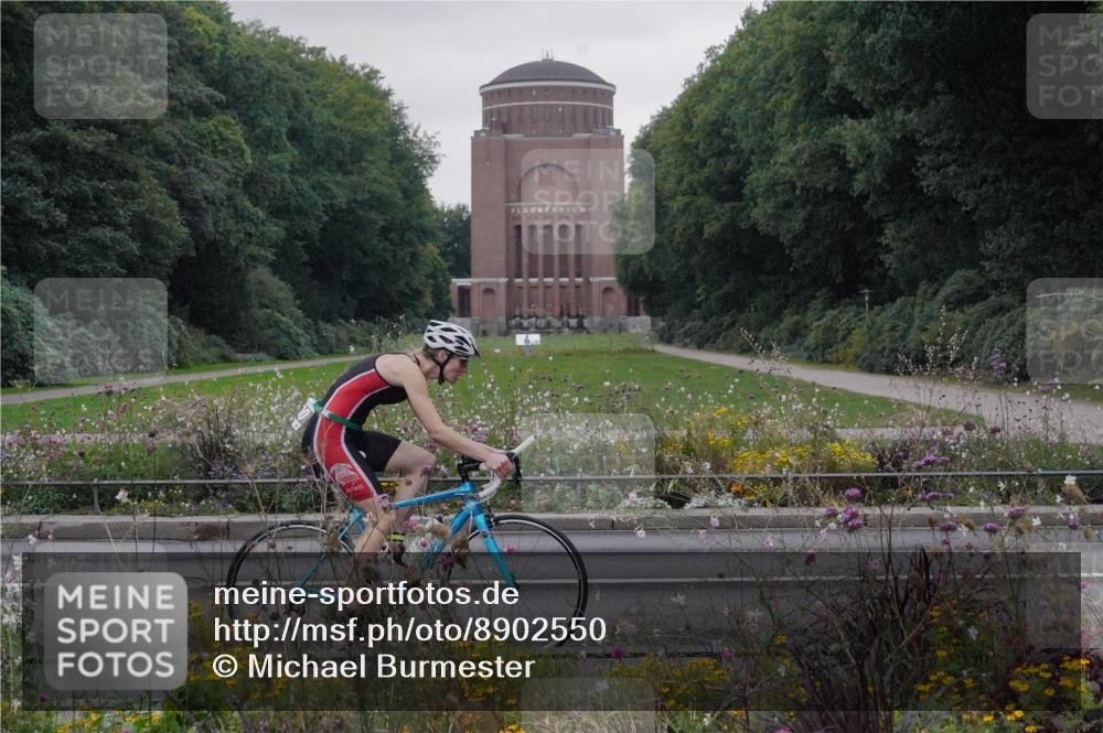 14.09.2025 - Stadtparktriathlon Michael Burmester http://msf.ph/oto/8902550 14.09.2025 09:45:24 Radfahren 500 meine-sportfotos.de
