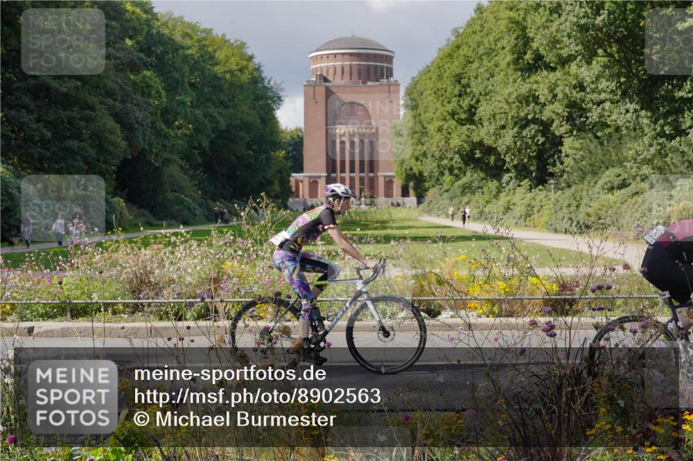 14.09.2025 - Stadtparktriathlon Michael Burmester http://msf.ph/oto/8902563 14.09.2025 13:35:08 Radfahren 1436, 1493, 1534 meine-sportfotos.de