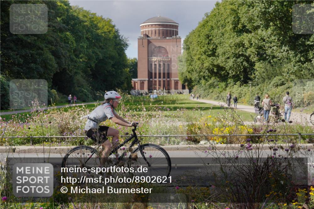 14.09.2025 - Stadtparktriathlon Michael Burmester http://msf.ph/oto/8902621 14.09.2025 13:37:55 Radfahren 1437, 1539 meine-sportfotos.de