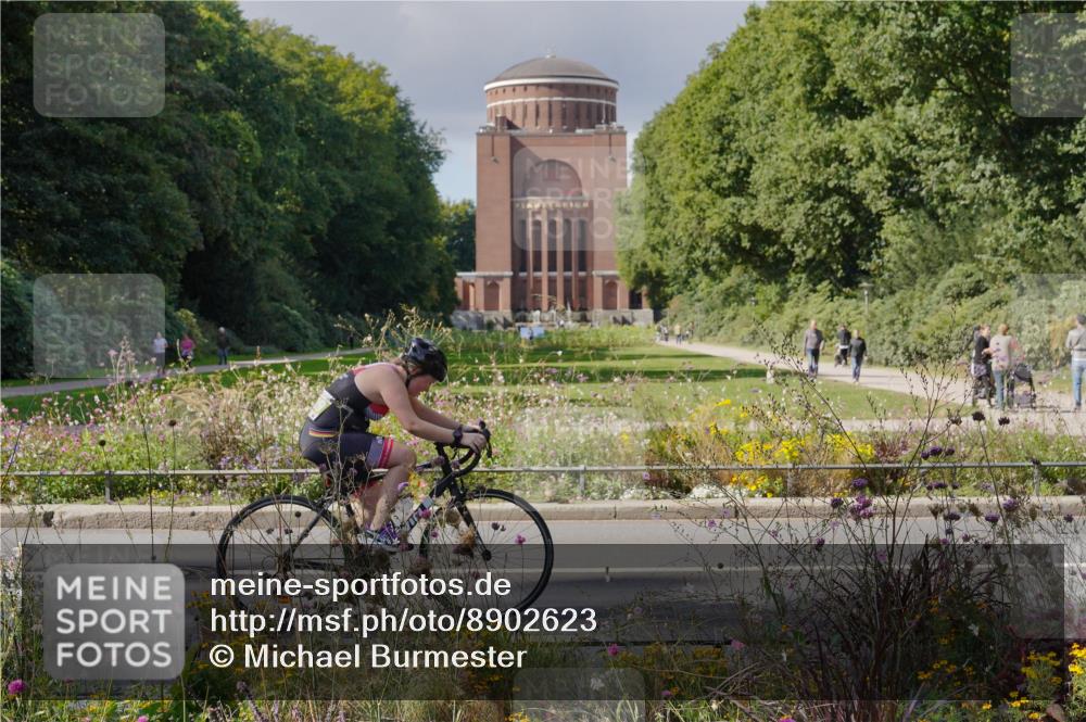 14.09.2025 - Stadtparktriathlon Michael Burmester http://msf.ph/oto/8902623 14.09.2025 13:38:02 Radfahren 1539 meine-sportfotos.de