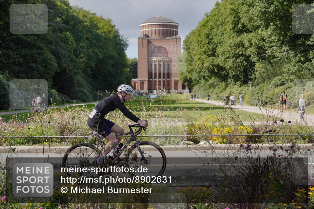 14.09.2025 - Stadtparktriathlon Michael Burmester http://msf.ph/oto/8902631 14.09.2025 13:38:44 Radfahren 1505, 1608 meine-sportfotos.de