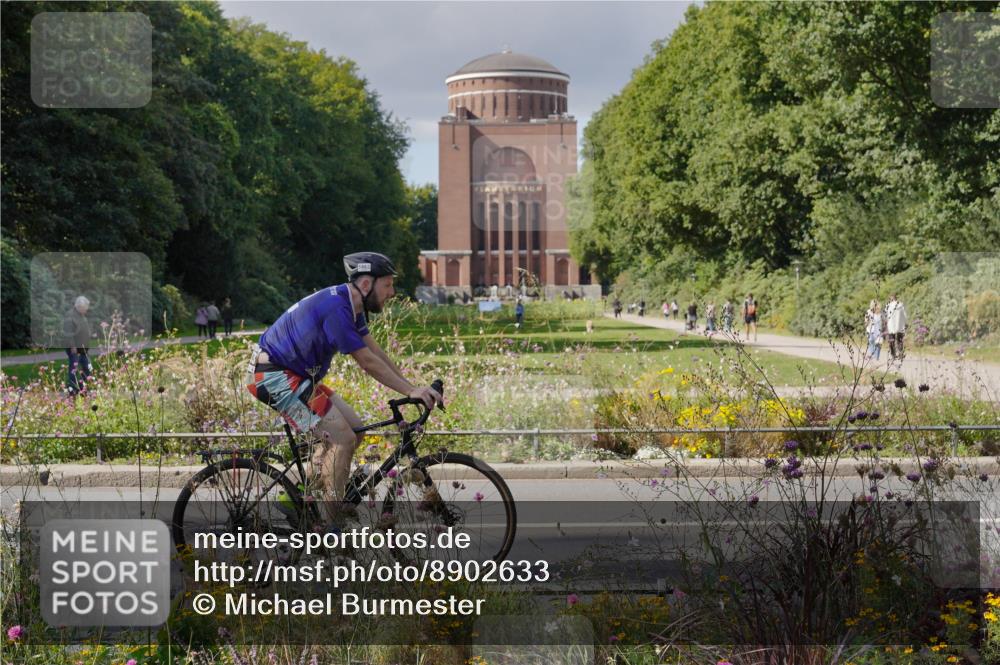 14.09.2025 - Stadtparktriathlon Michael Burmester http://msf.ph/oto/8902633 14.09.2025 13:38:59 Radfahren 1434, 1435, 1483, 1487, 1546 meine-sportfotos.de