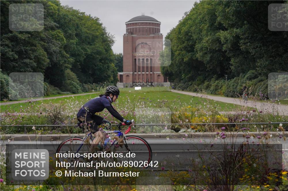 14.09.2025 - Stadtparktriathlon Michael Burmester http://msf.ph/oto/8902642 14.09.2025 09:50:36 Radfahren 465, 477, 537, 545, 547 meine-sportfotos.de