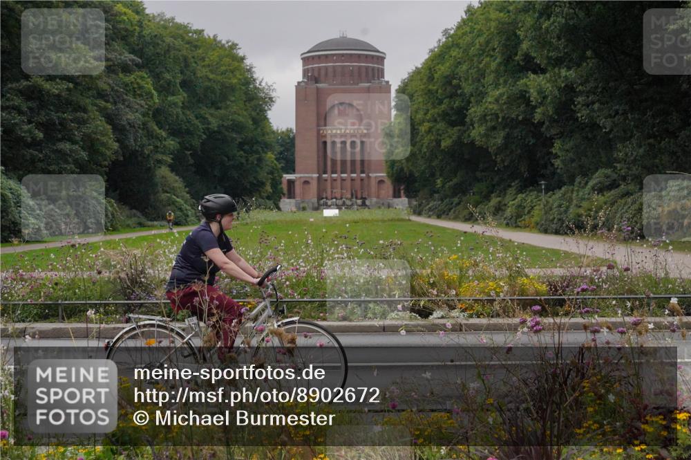 14.09.2025 - Stadtparktriathlon Michael Burmester http://msf.ph/oto/8902672 14.09.2025 09:51:37 Radfahren 512, 533, 570, 620 meine-sportfotos.de