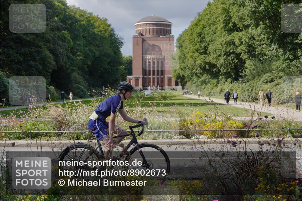 14.09.2025 - Stadtparktriathlon Michael Burmester http://msf.ph/oto/8902673 14.09.2025 13:41:00 Radfahren 1423, 1559 meine-sportfotos.de