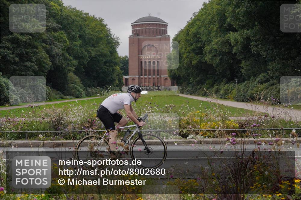 14.09.2025 - Stadtparktriathlon Michael Burmester http://msf.ph/oto/8902680 14.09.2025 09:51:54 Radfahren 467, 584 meine-sportfotos.de