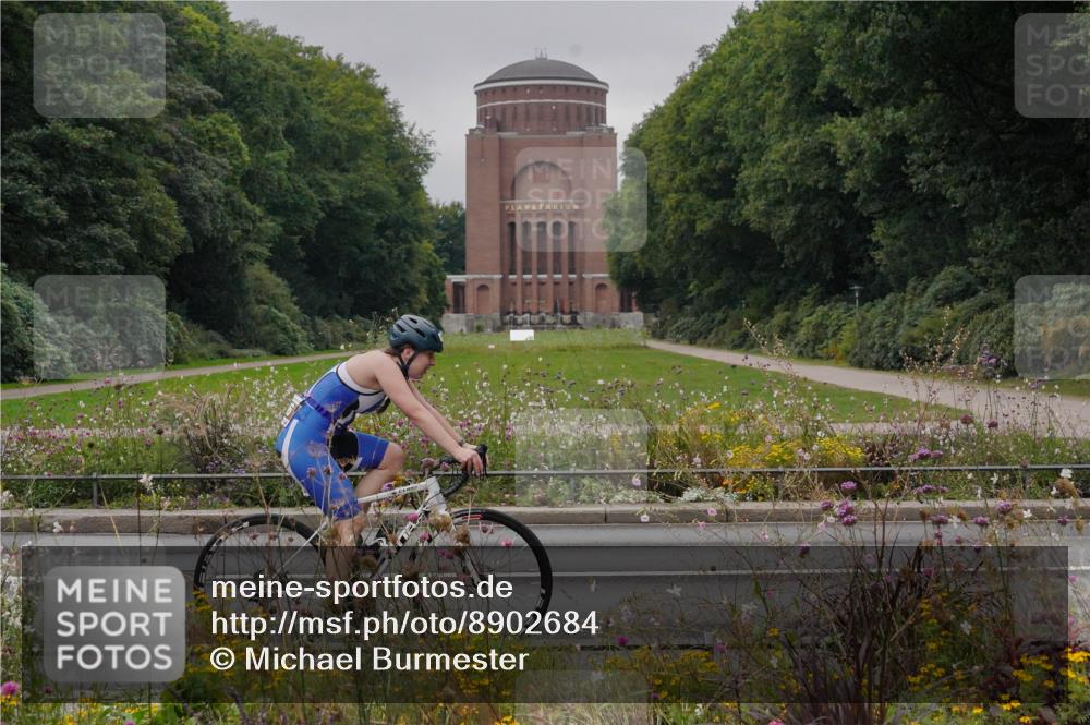 14.09.2025 - Stadtparktriathlon Michael Burmester http://msf.ph/oto/8902684 14.09.2025 09:52:09 Radfahren 456, 494, 541, 583 meine-sportfotos.de