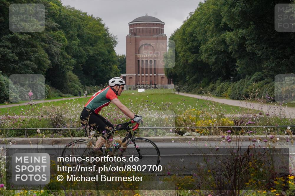 14.09.2025 - Stadtparktriathlon Michael Burmester http://msf.ph/oto/8902700 14.09.2025 09:52:56 Radfahren 556, 576 meine-sportfotos.de