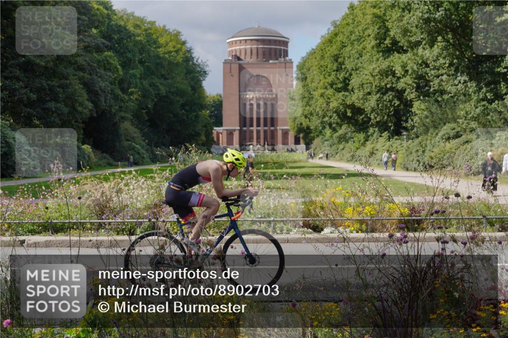 14.09.2025 - Stadtparktriathlon Michael Burmester http://msf.ph/oto/8902703 14.09.2025 13:43:33 Radfahren 1455, 1552 meine-sportfotos.de