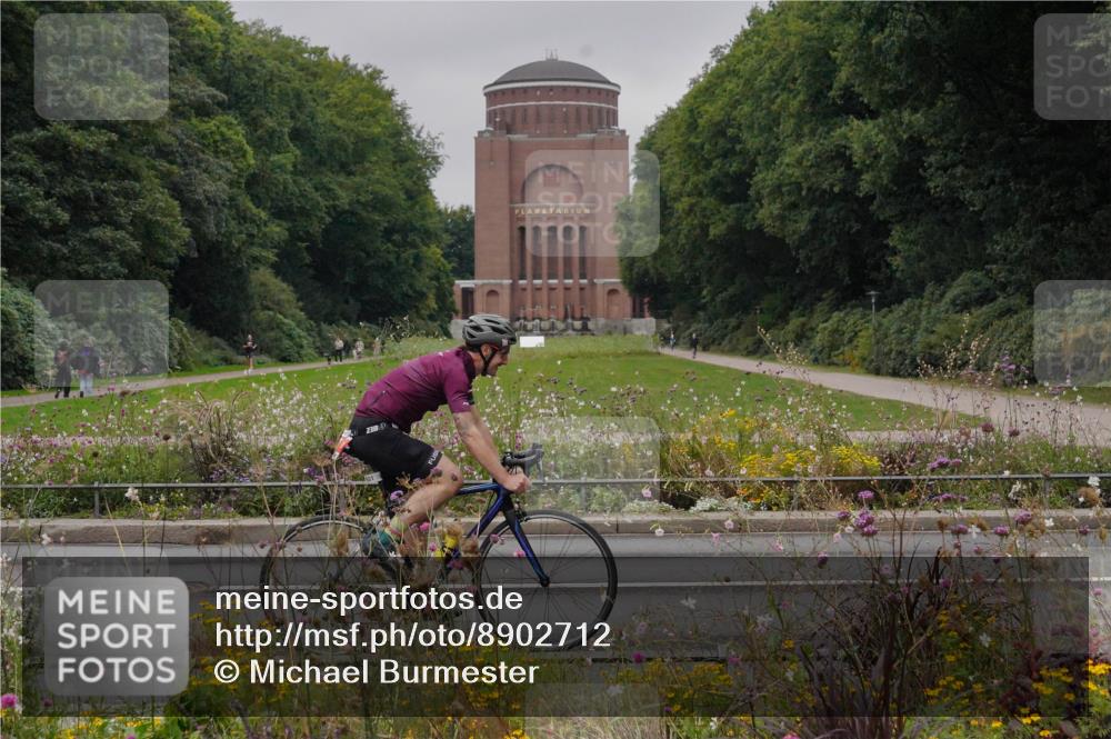 14.09.2025 - Stadtparktriathlon Michael Burmester http://msf.ph/oto/8902712 14.09.2025 09:53:18 Radfahren 550, 591, 609, 614, 618 meine-sportfotos.de