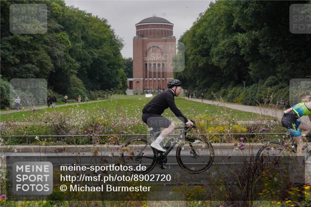 14.09.2025 - Stadtparktriathlon Michael Burmester http://msf.ph/oto/8902720 14.09.2025 09:53:36 Radfahren 500, 523, 524, 529, 544, 585 meine-sportfotos.de