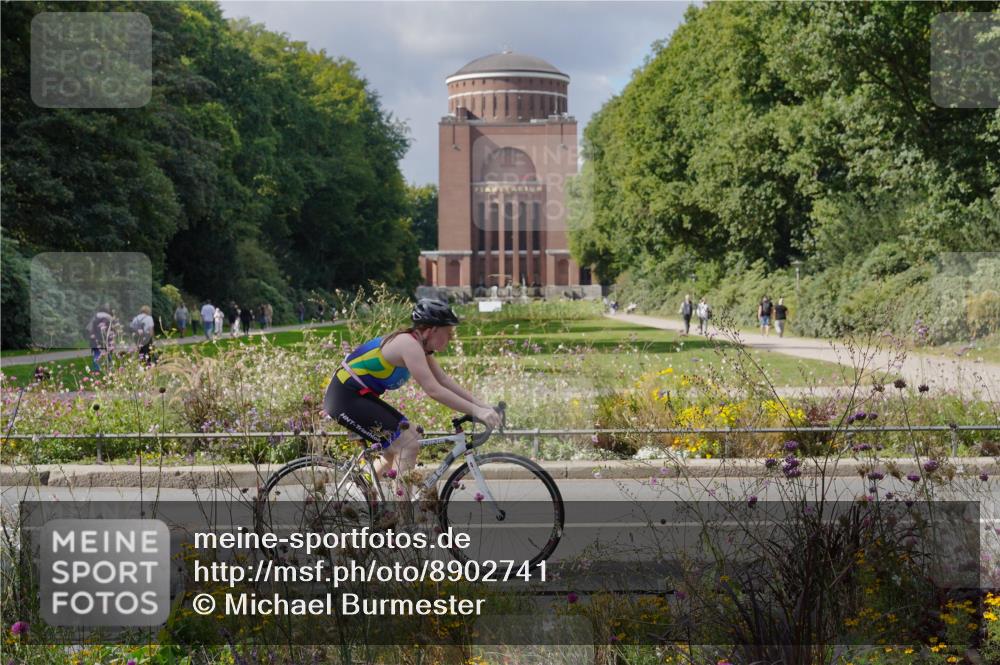 14.09.2025 - Stadtparktriathlon Michael Burmester http://msf.ph/oto/8902741 14.09.2025 13:44:48 Radfahren 1530, 1627, 1631, 1650, 1656, 1662, 1678, 1681 meine-sportfotos.de