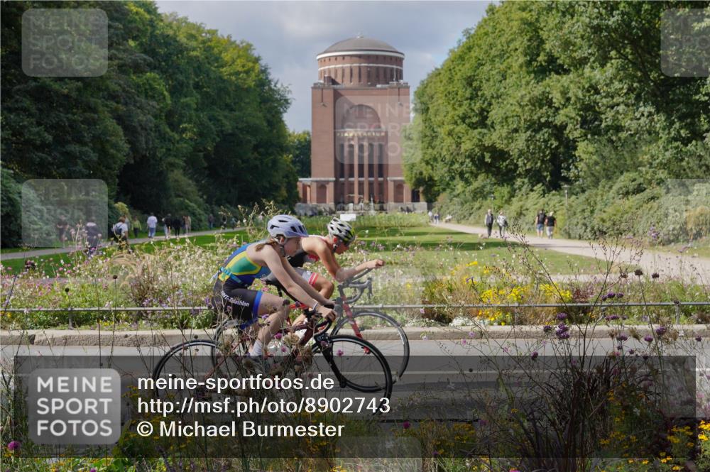 14.09.2025 - Stadtparktriathlon Michael Burmester http://msf.ph/oto/8902743 14.09.2025 13:44:49 Radfahren 1530, 1627, 1631, 1648, 1650, 1656, 1662, 1678, 1681 meine-sportfotos.de