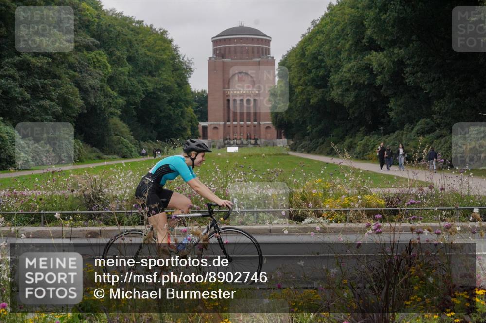 14.09.2025 - Stadtparktriathlon Michael Burmester http://msf.ph/oto/8902746 14.09.2025 09:54:41 Radfahren 514, 525, 548, 551, 561, 565 meine-sportfotos.de