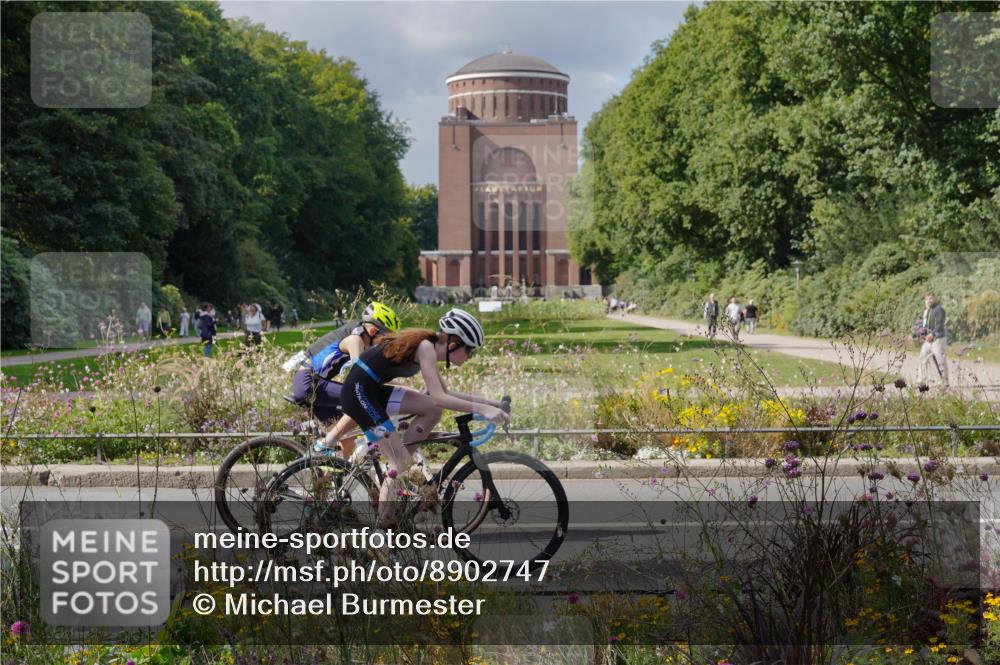14.09.2025 - Stadtparktriathlon Michael Burmester http://msf.ph/oto/8902747 14.09.2025 13:44:55 Radfahren 1627, 1631, 1644, 1648, 1656, 1662, 1663, 1671, 1679, 1691 meine-sportfotos.de