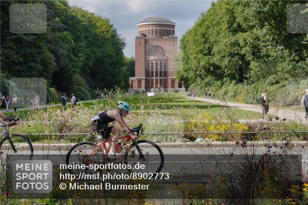 14.09.2025 - Stadtparktriathlon Michael Burmester http://msf.ph/oto/8902773 14.09.2025 13:45:26 Radfahren 1625, 1632, 1634, 1643, 1645, 1680, 1688 meine-sportfotos.de