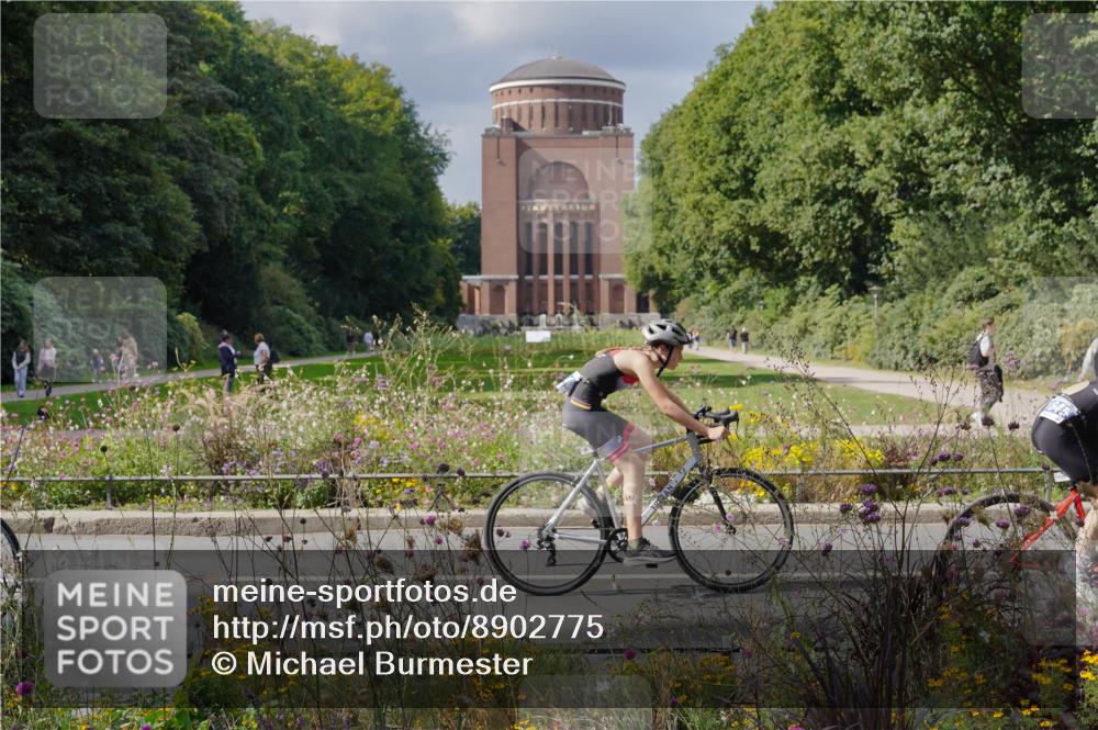 14.09.2025 - Stadtparktriathlon Michael Burmester http://msf.ph/oto/8902775 14.09.2025 13:45:26 Radfahren 1625, 1632, 1634, 1643, 1645, 1680, 1688 meine-sportfotos.de