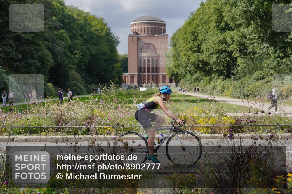 14.09.2025 - Stadtparktriathlon Michael Burmester http://msf.ph/oto/8902777 14.09.2025 13:45:27 Radfahren 1625, 1632, 1634, 1641, 1643, 1645, 1680, 1688 meine-sportfotos.de