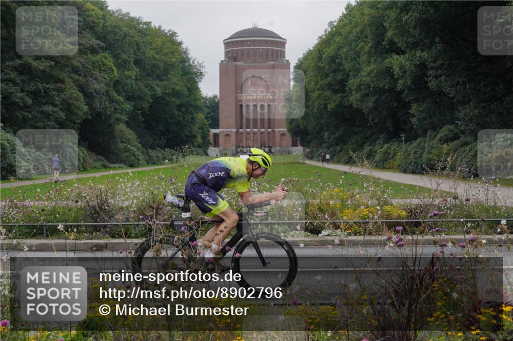 14.09.2025 - Stadtparktriathlon Michael Burmester http://msf.ph/oto/8902796 14.09.2025 09:56:14 Radfahren 521, 531, 593, 615 meine-sportfotos.de