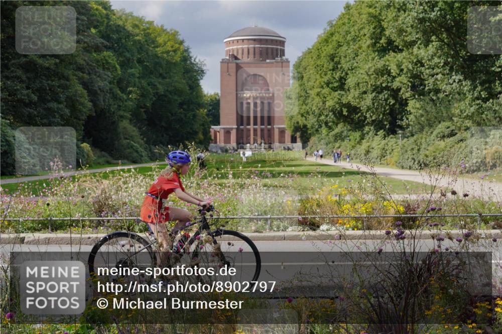 14.09.2025 - Stadtparktriathlon Michael Burmester http://msf.ph/oto/8902797 14.09.2025 13:45:57 Radfahren 1549, 1572, 1654, 1660, 1674 meine-sportfotos.de