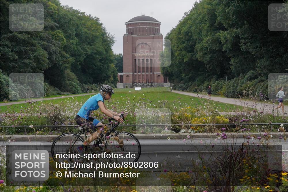 14.09.2025 - Stadtparktriathlon Michael Burmester http://msf.ph/oto/8902806 14.09.2025 09:56:42 Radfahren 440, 517, 535, 553, 619 meine-sportfotos.de