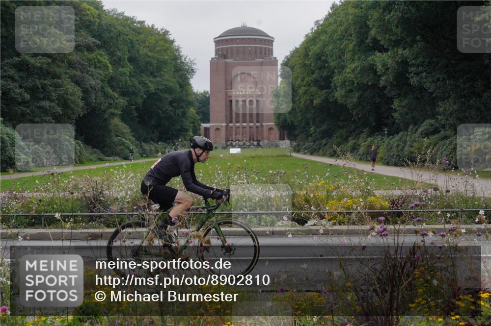 14.09.2025 - Stadtparktriathlon Michael Burmester http://msf.ph/oto/8902810 14.09.2025 09:56:46 Radfahren 440, 517, 535, 553, 619 meine-sportfotos.de