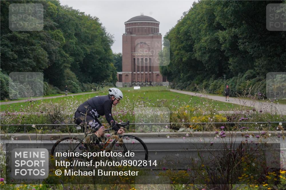 14.09.2025 - Stadtparktriathlon Michael Burmester http://msf.ph/oto/8902814 14.09.2025 09:56:49 Radfahren 440, 535, 619 meine-sportfotos.de