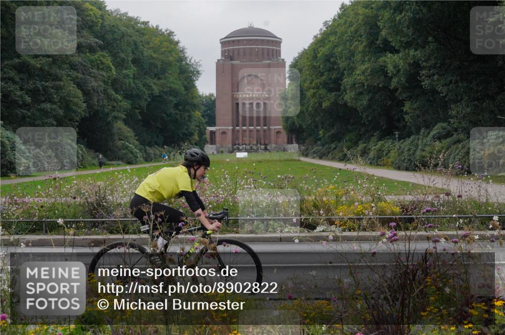 14.09.2025 - Stadtparktriathlon Michael Burmester http://msf.ph/oto/8902822 14.09.2025 09:57:18 Radfahren 446, 542, 562, 588, 594, 597, 605 meine-sportfotos.de