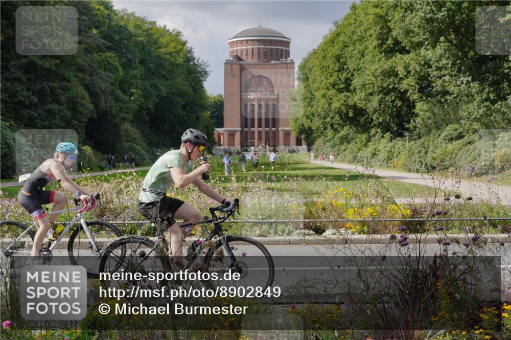 14.09.2025 - Stadtparktriathlon Michael Burmester http://msf.ph/oto/8902849 14.09.2025 13:51:42 Radfahren 1522, 1557, 1630, 1637, 1638, 1639, 1673, 1677 meine-sportfotos.de