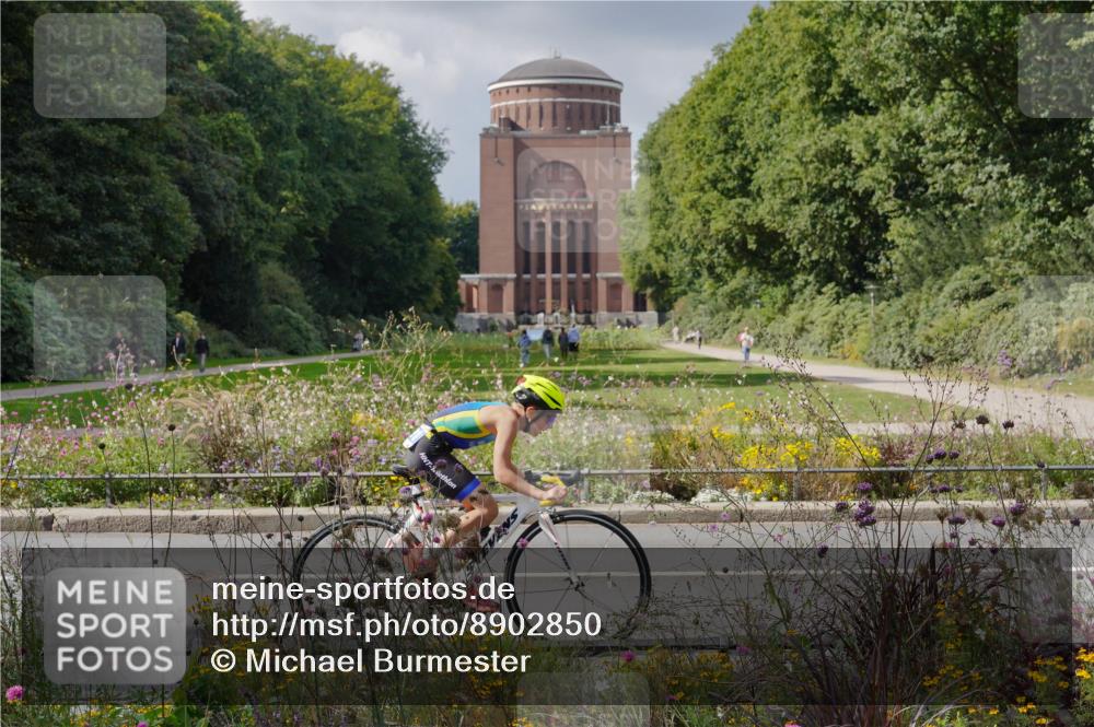 14.09.2025 - Stadtparktriathlon Michael Burmester http://msf.ph/oto/8902850 14.09.2025 13:51:59 Radfahren 1527, 1646, 1647, 1691 meine-sportfotos.de