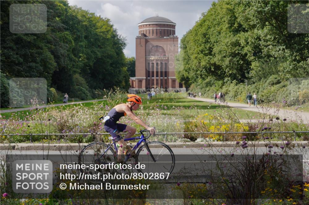 14.09.2025 - Stadtparktriathlon Michael Burmester http://msf.ph/oto/8902867 14.09.2025 13:52:42 Radfahren 1534, 1553, 1650, 1662, 1663 meine-sportfotos.de