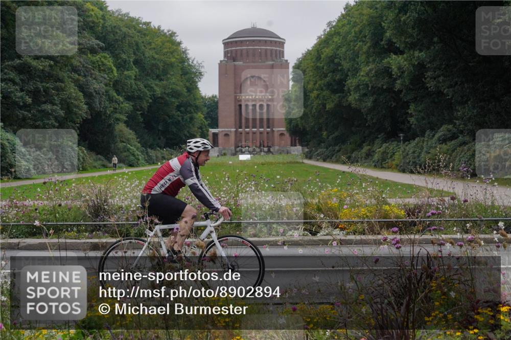 14.09.2025 - Stadtparktriathlon Michael Burmester http://msf.ph/oto/8902894 14.09.2025 10:01:07 Radfahren 528, 533, 548, 550, 606, 614, 616, 620 meine-sportfotos.de