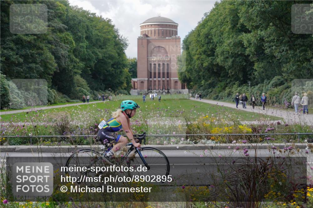 14.09.2025 - Stadtparktriathlon Michael Burmester http://msf.ph/oto/8902895 14.09.2025 13:54:06 Radfahren 1529, 1622, 1641 meine-sportfotos.de