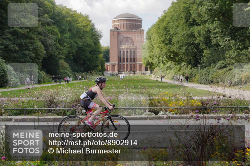 14.09.2025 - Stadtparktriathlon Michael Burmester http://msf.ph/oto/8902914 14.09.2025 13:54:54 Radfahren 1632, 1665, 1680 meine-sportfotos.de