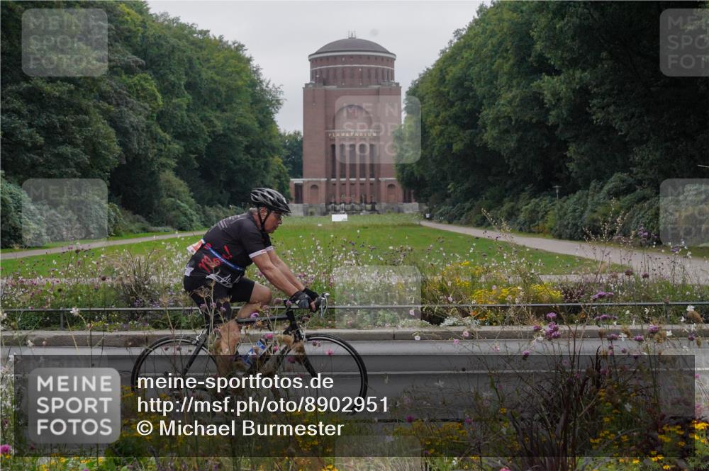 14.09.2025 - Stadtparktriathlon Michael Burmester http://msf.ph/oto/8902951 14.09.2025 10:03:05 Radfahren 530, 565, 615 meine-sportfotos.de