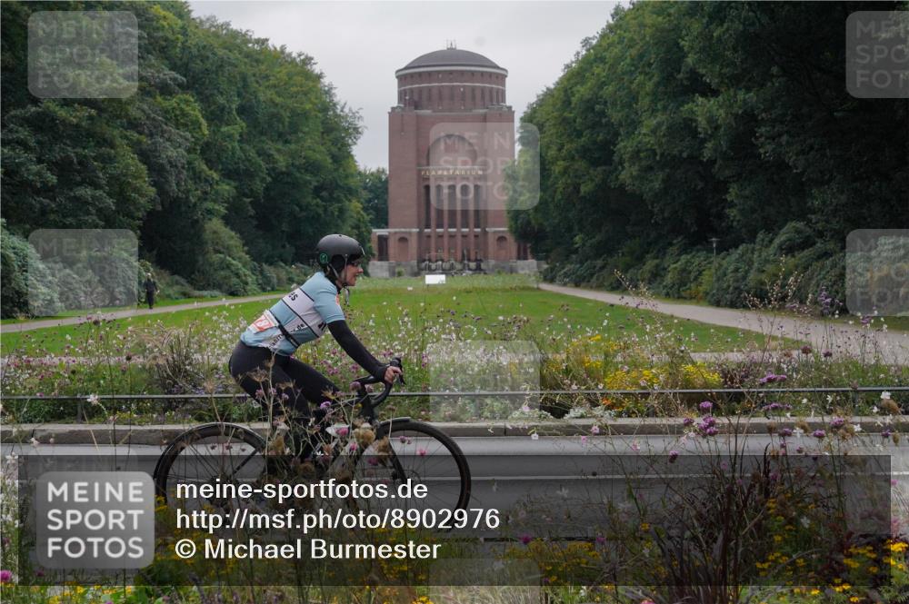 14.09.2025 - Stadtparktriathlon Michael Burmester http://msf.ph/oto/8902976 14.09.2025 10:04:10 Radfahren 511, 578 meine-sportfotos.de