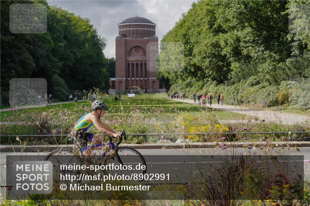 14.09.2025 - Stadtparktriathlon Michael Burmester http://msf.ph/oto/8902991 14.09.2025 14:24:55 Radfahren 1700, 1706, 1730, 1738, 1752, 1760, 1763, 1772 meine-sportfotos.de