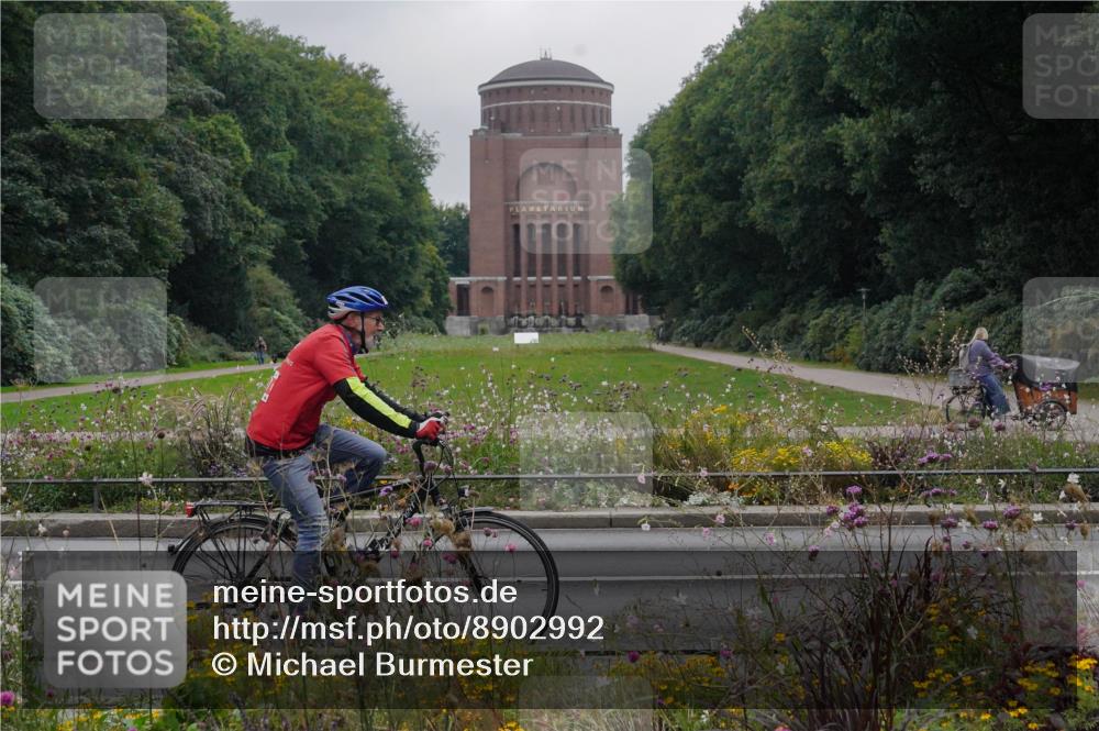 14.09.2025 - Stadtparktriathlon Michael Burmester http://msf.ph/oto/8902992 14.09.2025 10:04:53 Radfahren 521, 522, 531, 557, 567, 598, 619 meine-sportfotos.de