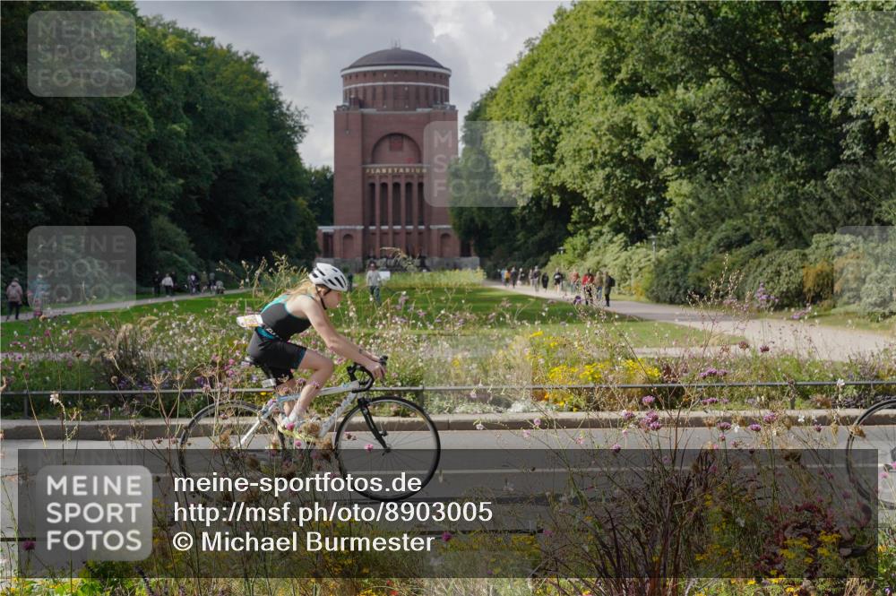 14.09.2025 - Stadtparktriathlon Michael Burmester http://msf.ph/oto/8903005 14.09.2025 14:25:08 Radfahren 1697, 1703, 1732, 1775, 1776, 1788 meine-sportfotos.de