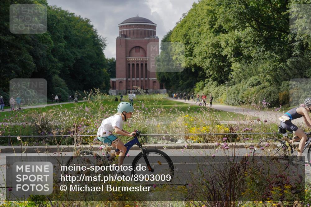 14.09.2025 - Stadtparktriathlon Michael Burmester http://msf.ph/oto/8903009 14.09.2025 14:25:10 Radfahren 1697, 1703, 1716, 1732, 1733, 1774, 1775, 1776, 1788 meine-sportfotos.de