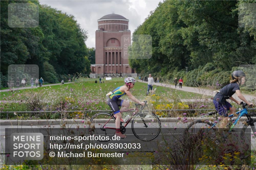 14.09.2025 - Stadtparktriathlon Michael Burmester http://msf.ph/oto/8903033 14.09.2025 14:25:31 Radfahren 1692, 1693, 1707, 1711, 1723, 1724, 1725, 1739, 1741, 1766, 1769, 1771, 1780, 1864 meine-sportfotos.de