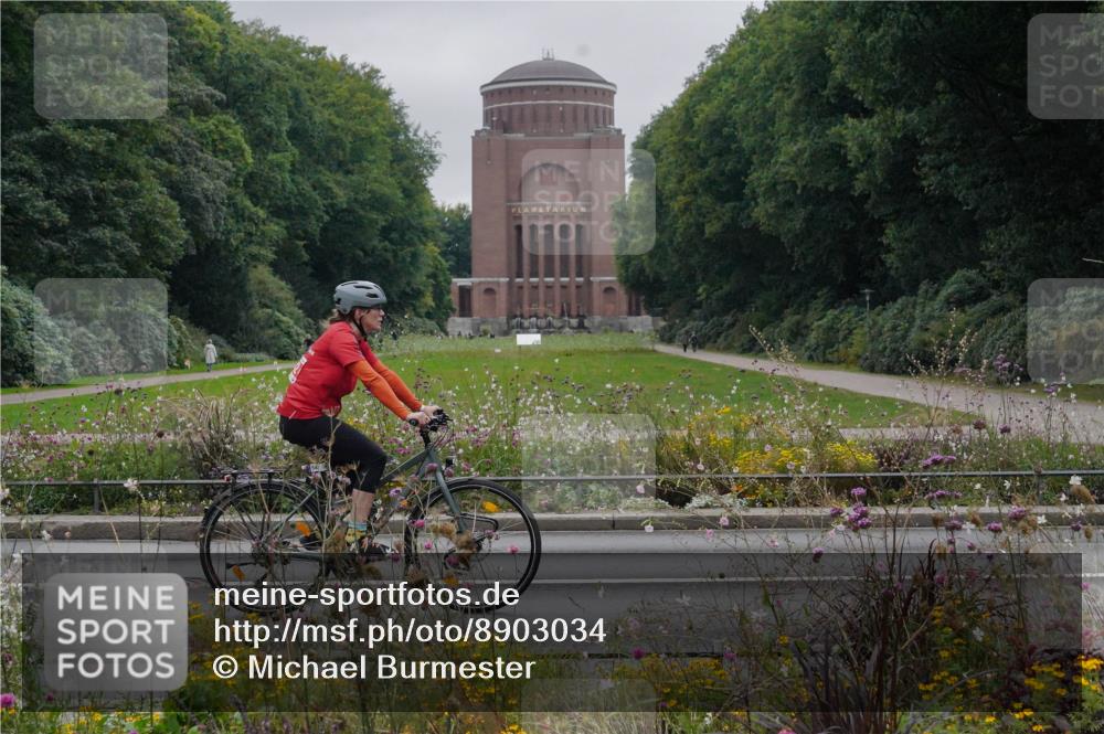 14.09.2025 - Stadtparktriathlon Michael Burmester http://msf.ph/oto/8903034 14.09.2025 10:06:41 Radfahren 535, 542, 570, 588 meine-sportfotos.de