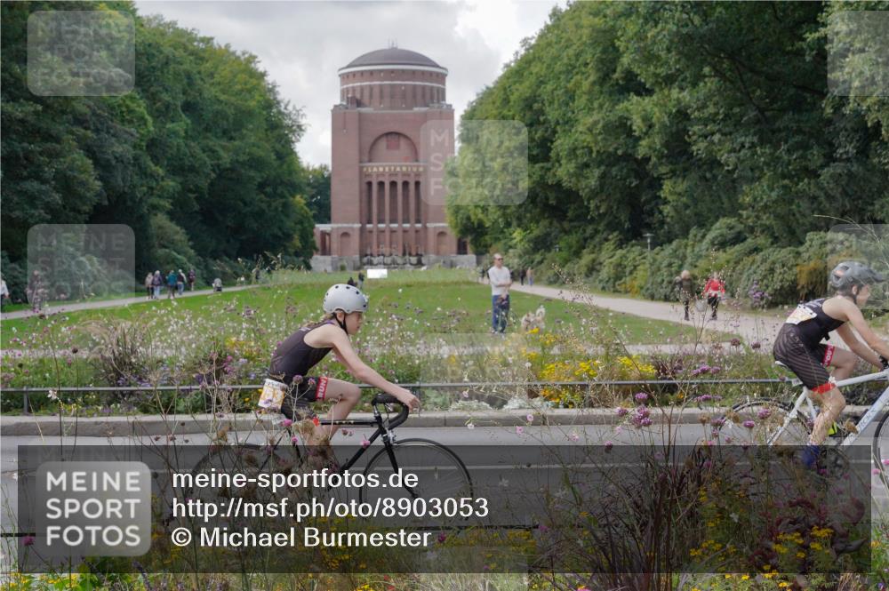 14.09.2025 - Stadtparktriathlon Michael Burmester http://msf.ph/oto/8903053 14.09.2025 14:25:42 Radfahren 1692, 1710, 1724, 1736, 1745, 1753, 1755, 1777, 1783 meine-sportfotos.de