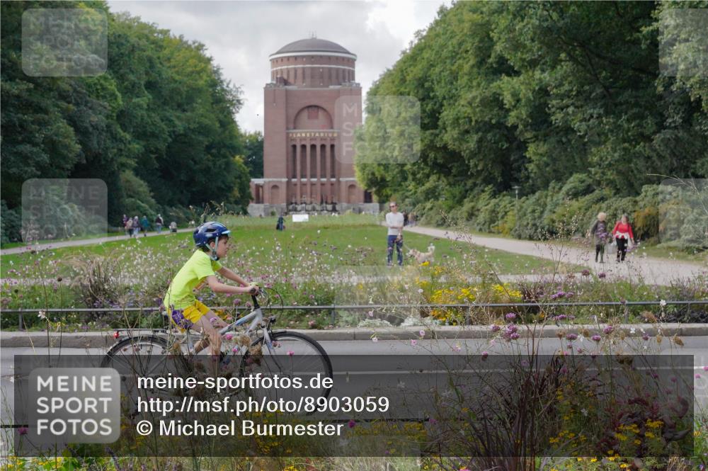 14.09.2025 - Stadtparktriathlon Michael Burmester http://msf.ph/oto/8903059 14.09.2025 14:25:48 Radfahren 1710, 1745, 1753, 1755, 1777, 1783 meine-sportfotos.de