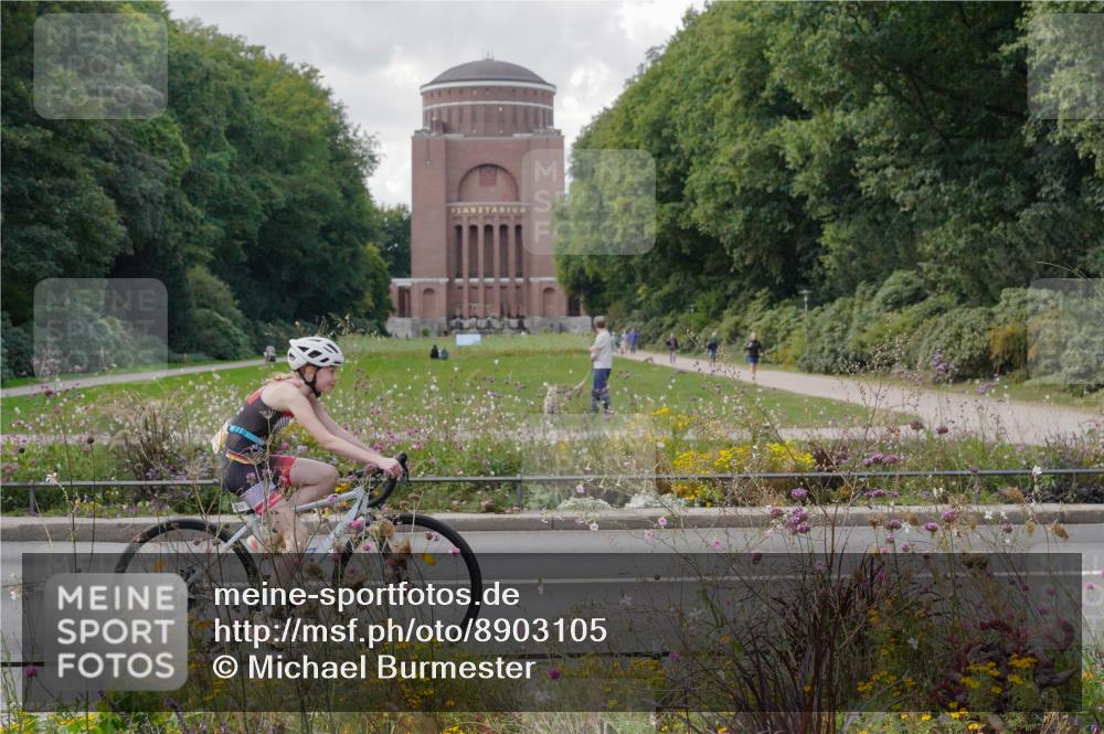 14.09.2025 - Stadtparktriathlon Michael Burmester http://msf.ph/oto/8903105 14.09.2025 14:26:40 Radfahren 1721, 1726, 1748, 1773, 1779 meine-sportfotos.de
