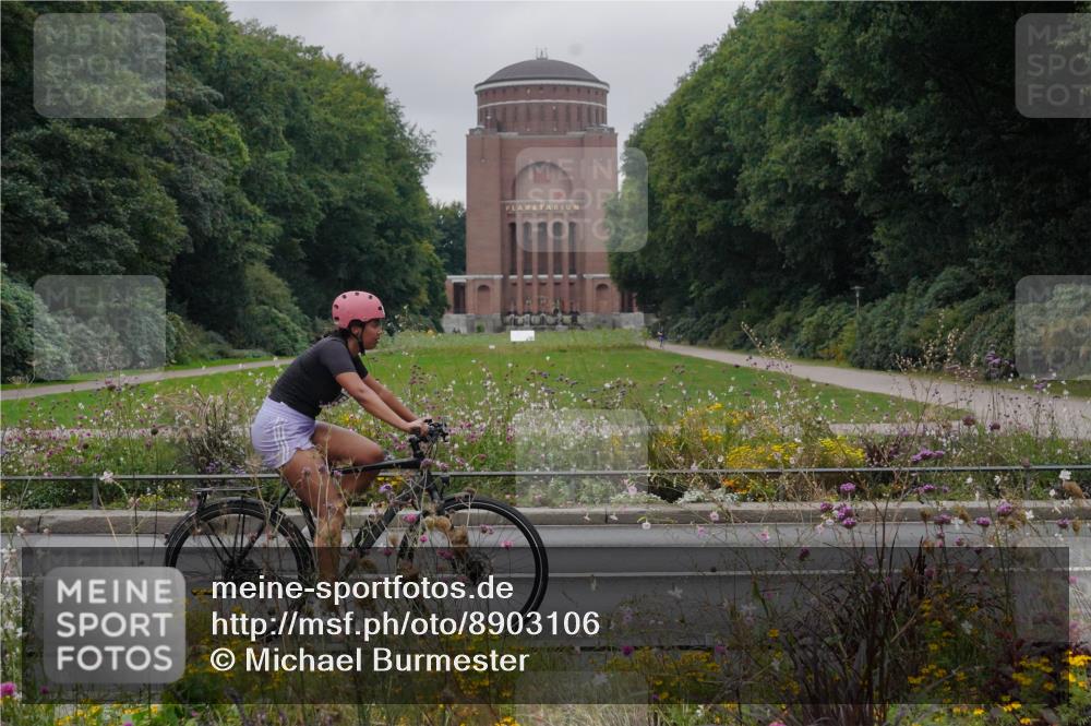 14.09.2025 - Stadtparktriathlon Michael Burmester http://msf.ph/oto/8903106 14.09.2025 10:09:43 Radfahren 512, 525, 551, 583, 660 meine-sportfotos.de